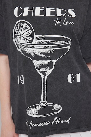 Tricou de la Trendyol pe gri