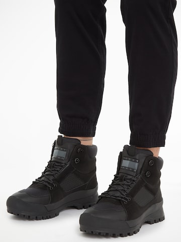 Tommy Jeans Lace-Up Boots in Black: front