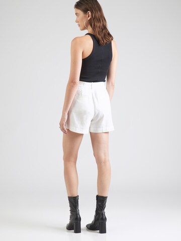 GAP Loosefit Laskoshousut värissä valkoinen