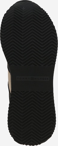 TOMMY HILFIGER Rövid szárú sportcipők 'Elevated' - fekete
