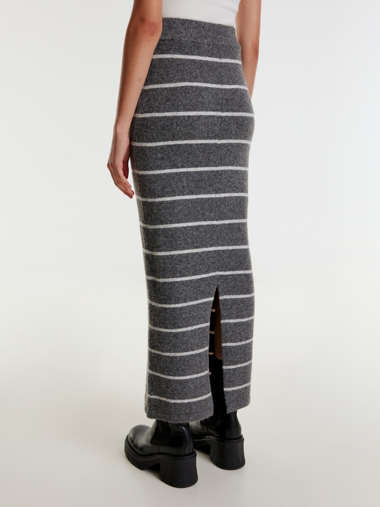 EDITED Rok 'Veda' Grijs