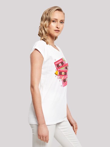 T-shirt 'Christmas Retro Song Tapes Pink' F4NT4STIC en blanc