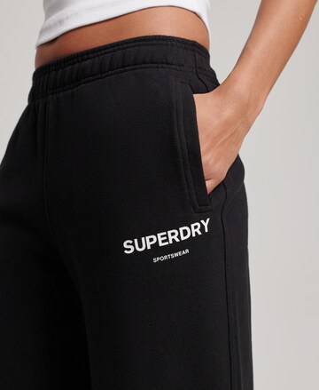 Superdry Tapered Sporthose in Schwarz