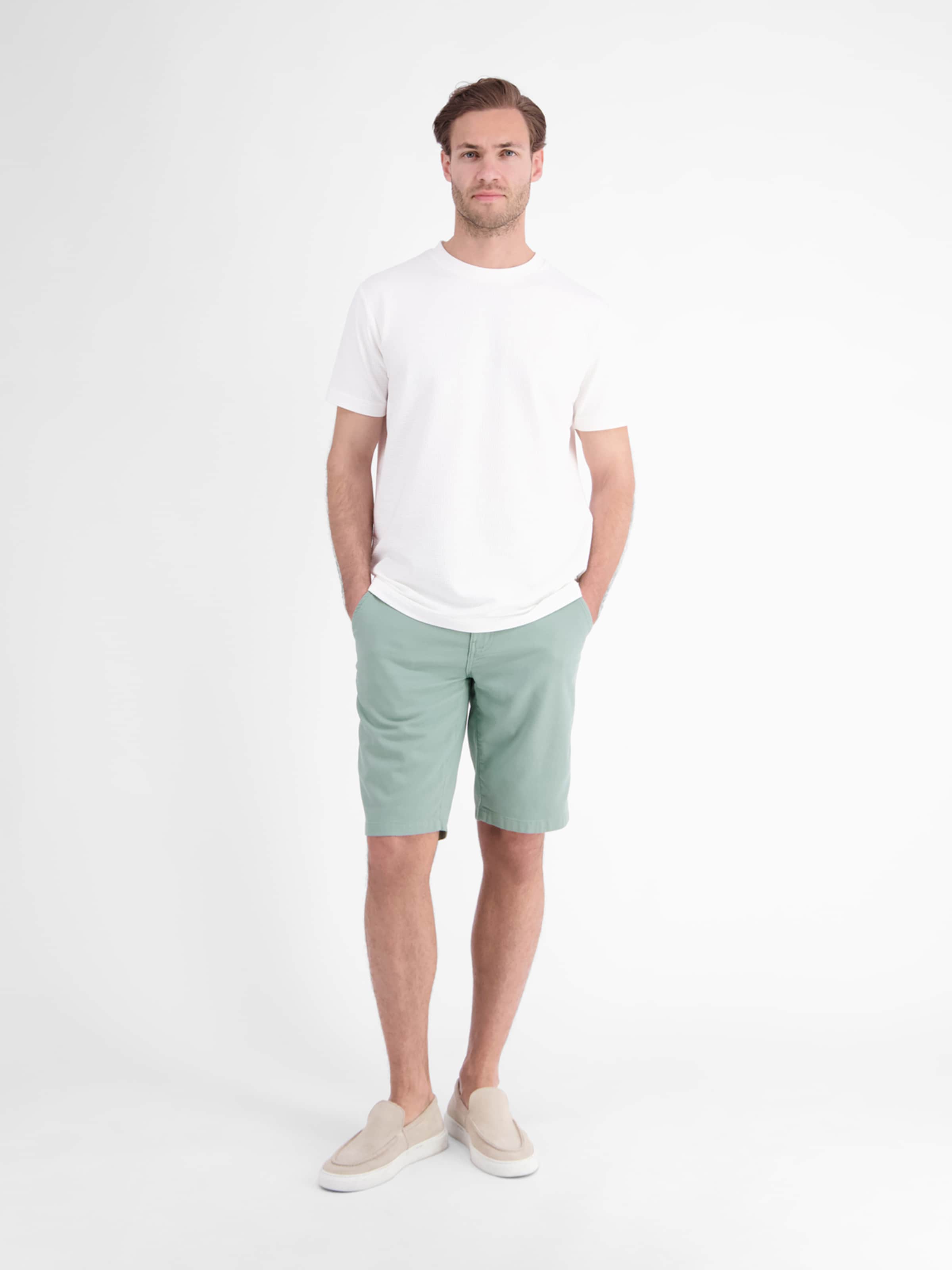 LERROS Regular Bequeme Shorts aus griffiger Baumwolle mit Stretchanteil in Grün