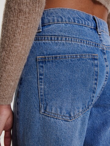 EDITED Loosefit Jeans 'Avery' in Blau