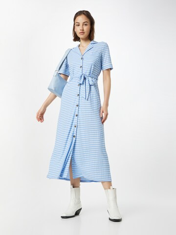 Robe Warehouse en bleu