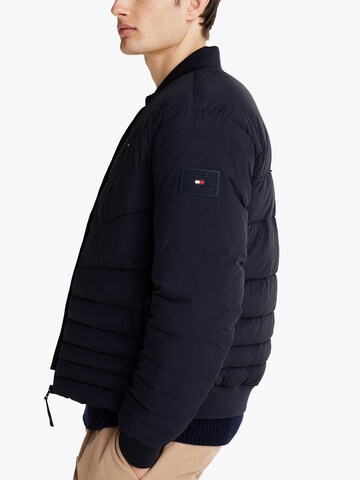 TOMMY HILFIGER Jacke in Blau