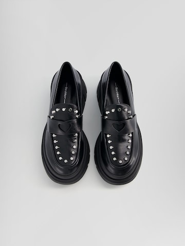 Chaussure basse Bershka en noir