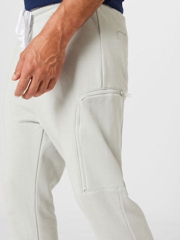 Urban Classics Regular Cargo Pants in Grey