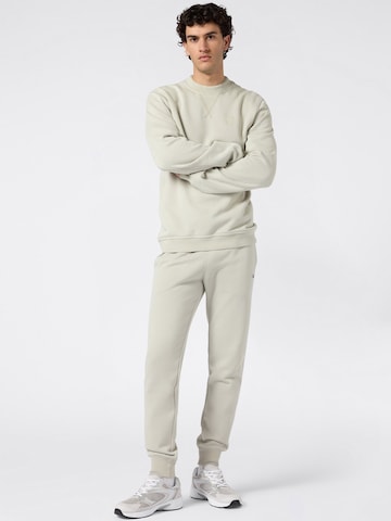 Champion Authentic Athletic Apparel Конический (Tapered) Штаны в Серый: спереди