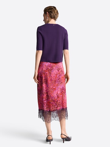 Rich & Royal - Falda en rojo