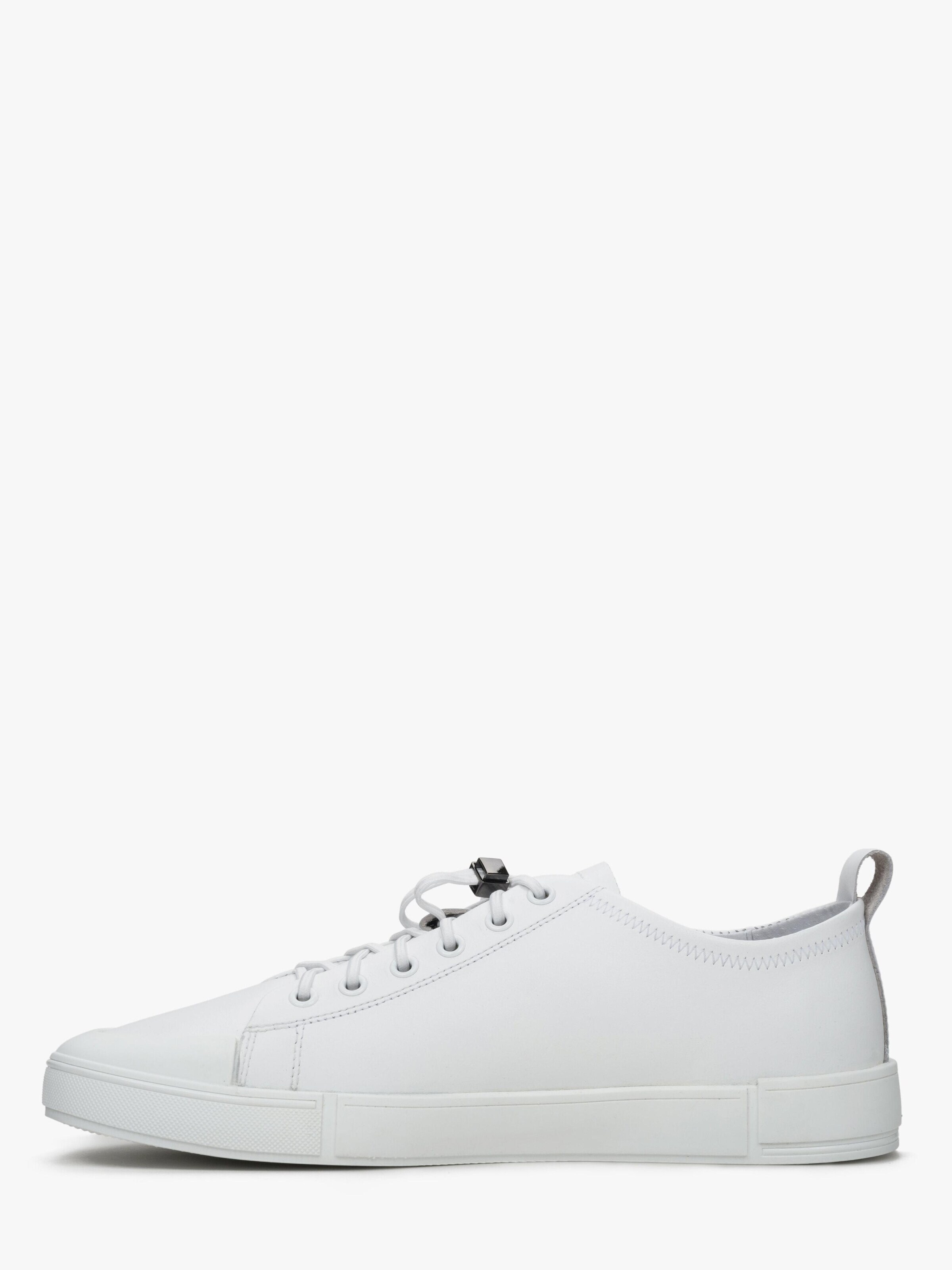 Estro Sneakers '12142' in White: front