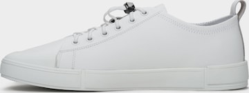 Estro Sneakers '12142' in White: front