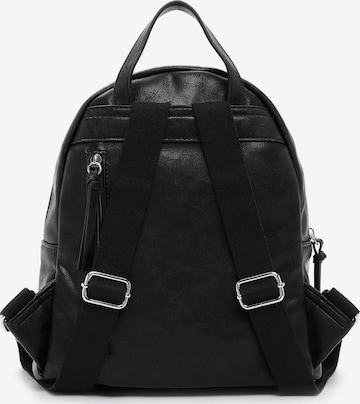 TAMARIS Backpack 'Mona' in Black