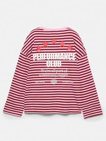 Pull&Bear Shirt in Rot