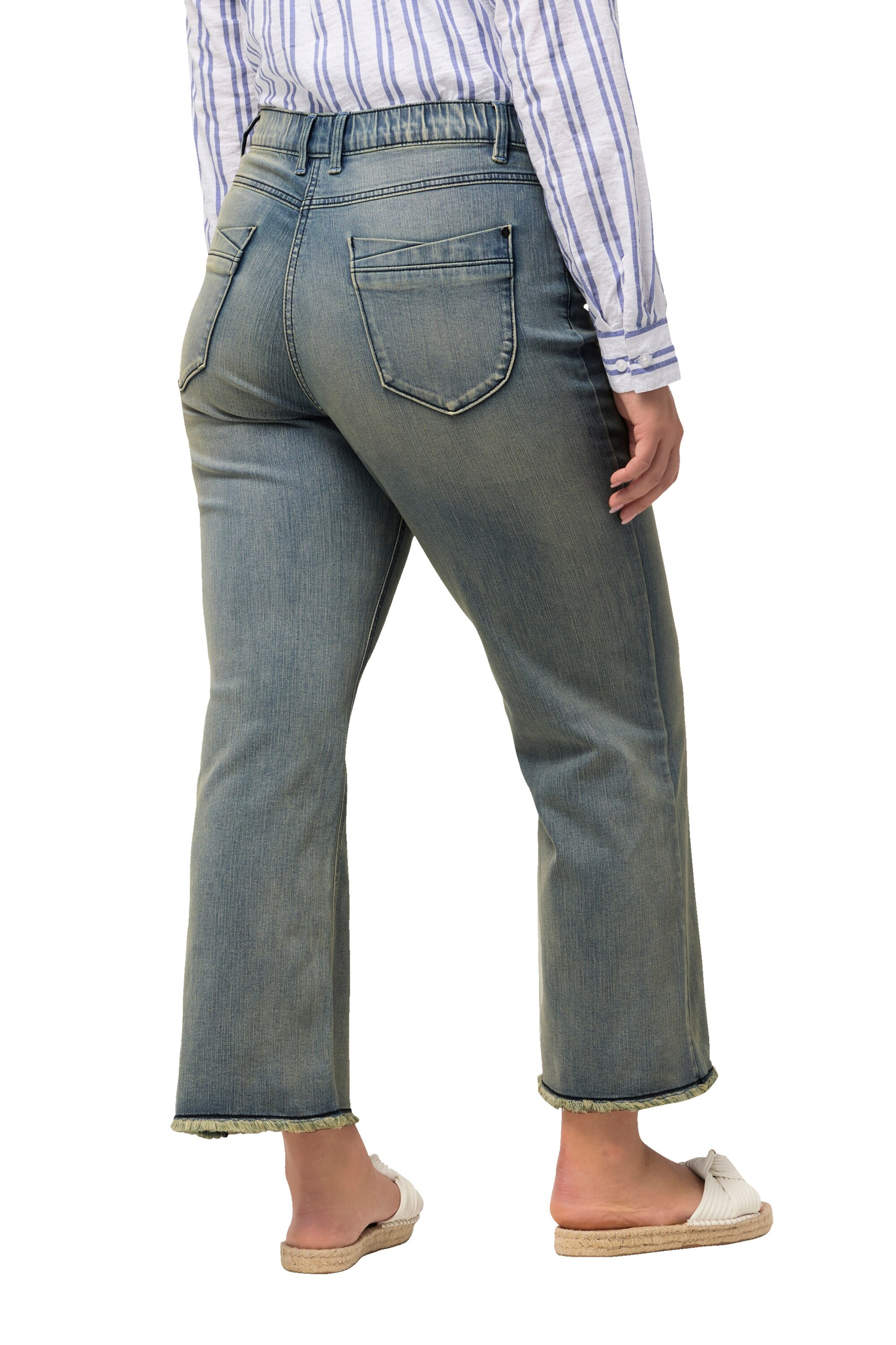 Ulla Popken Flared Jeans in Blau