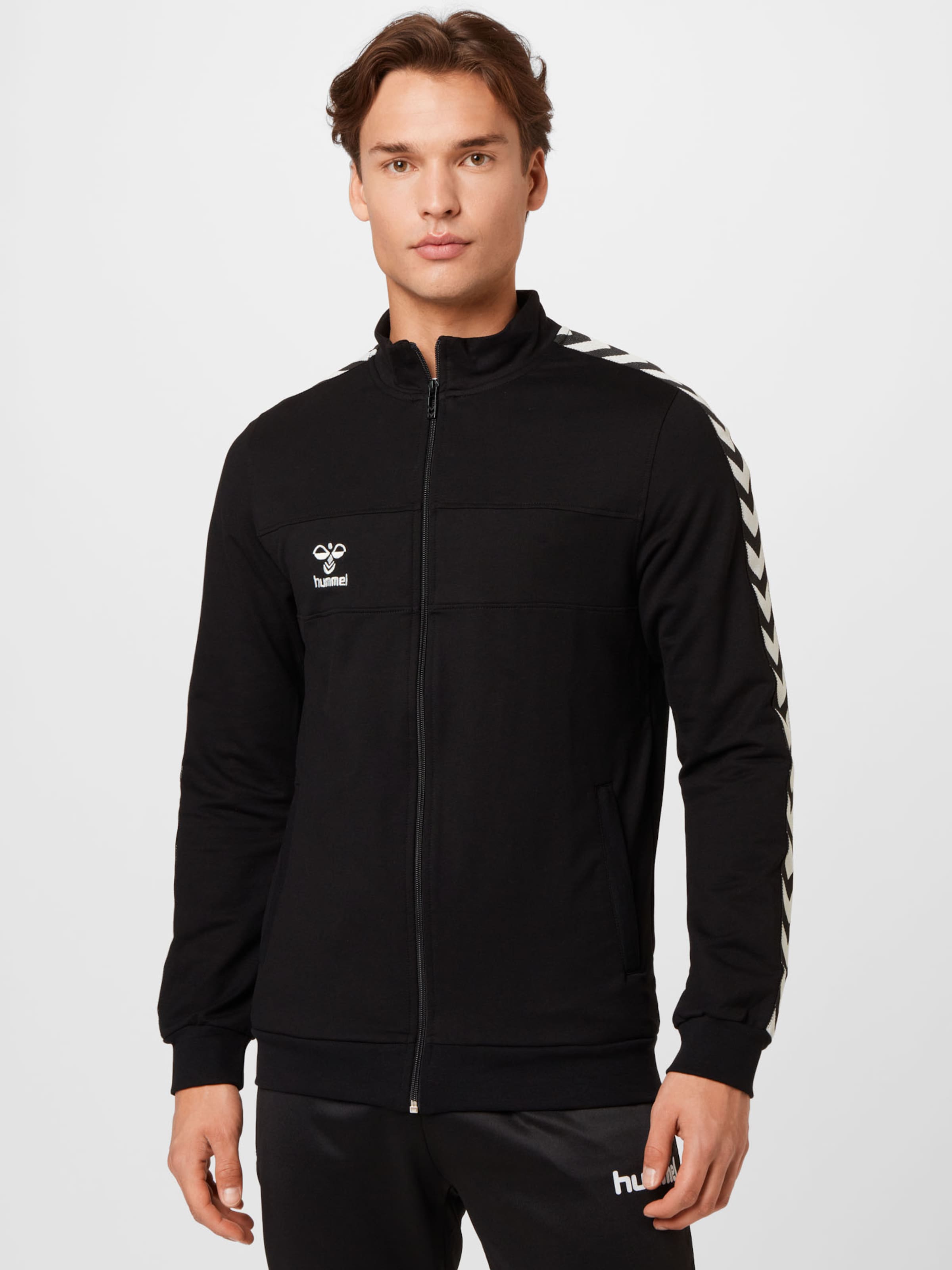 Männer Sportbekleidung Hummel Jacke in Schwarz - CJ07757 Männer Sportbekleidung Hummel Jacke in Schwarz - CJ07757