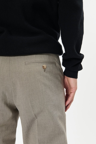 Coupe slim Pantalon chino 'Liam' Matinique en beige