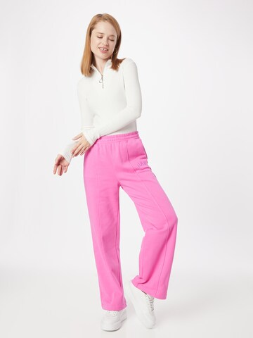 Wide leg Pantaloni de la GAP pe roz
