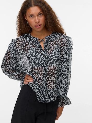 VERO MODA Bluza 'VMPETRA' | črna barva: sprednja stran