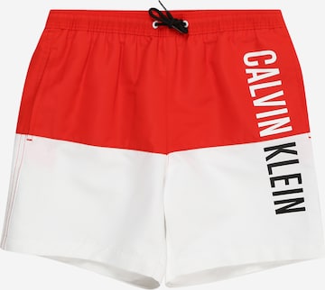 raudona Calvin Klein Swimwear Standartinis Maudymosi trumpikės 'Intense Power ': priekis