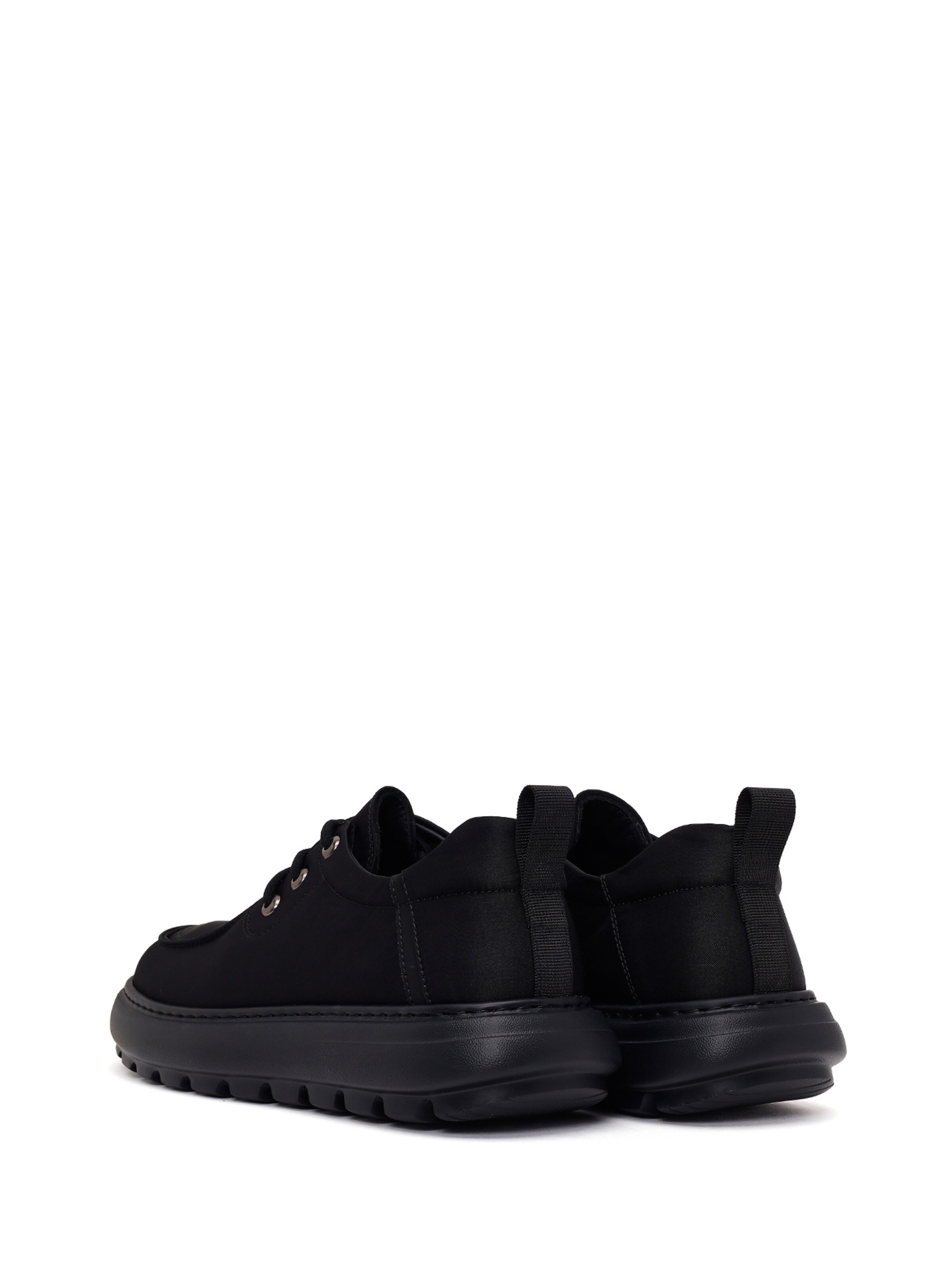 Derimod - Sapato com atacadores em preto