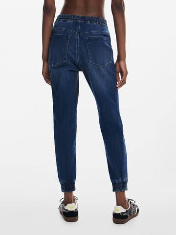 Tapered Jeans di Desigual in blu