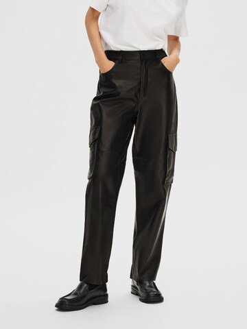 Regular Pantalon cargo SELECTED FEMME en noir : devant