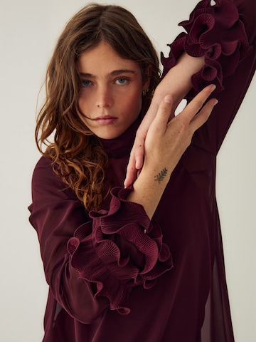 Noella Dress ' Latania ' in Red: front