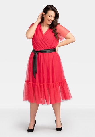 Karko Cocktail Dress 'ASIA' in Red: front