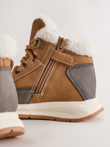 Next Stiefel in Braun