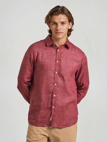 Regular fit Camicia di Funky Buddha in rosso: frontale