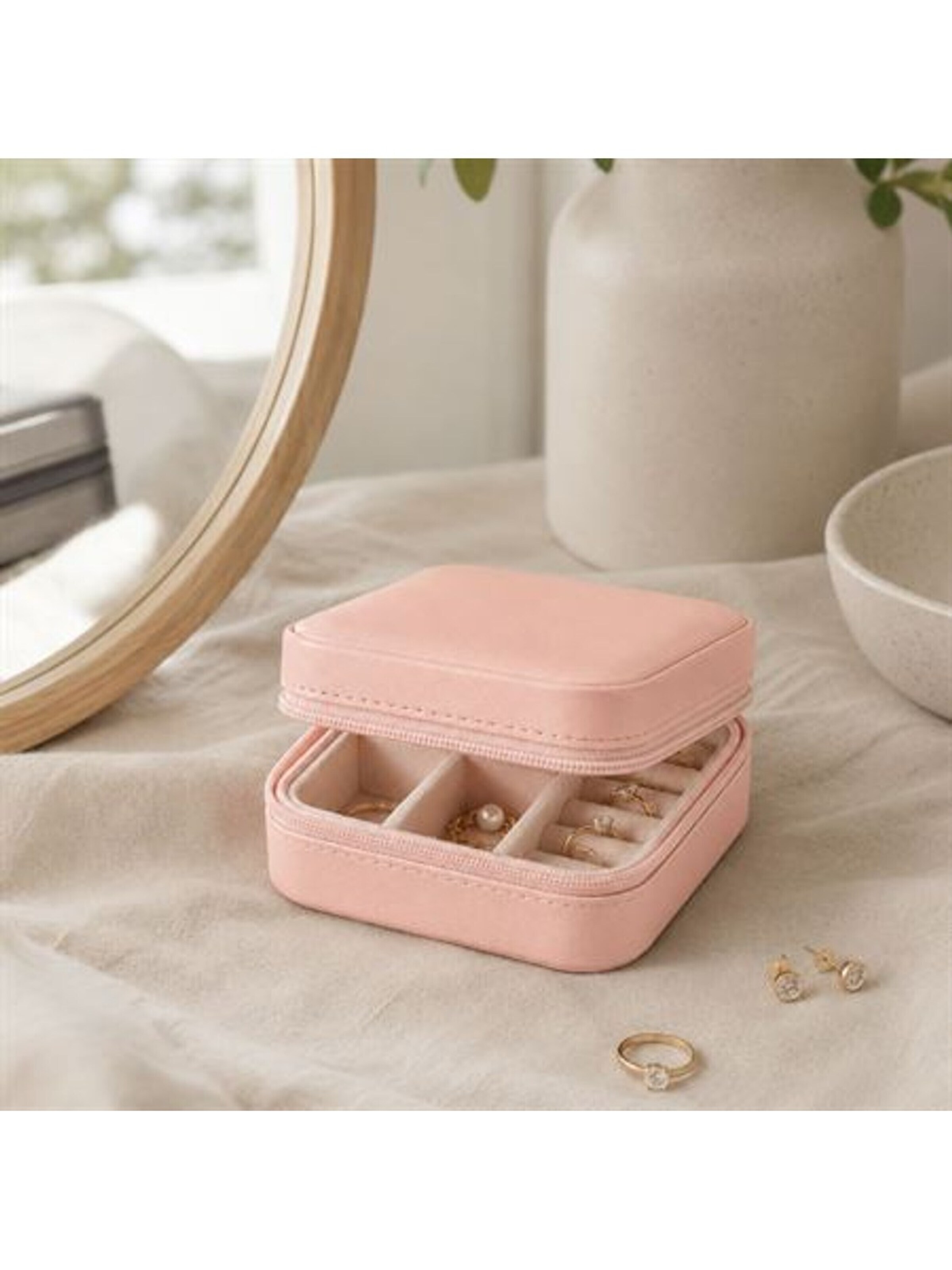 Portagioie di UNIQ Beauty in rosa