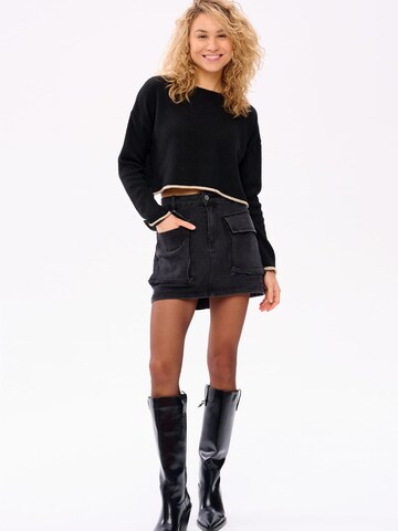 Blue Shadow Sweater in Black