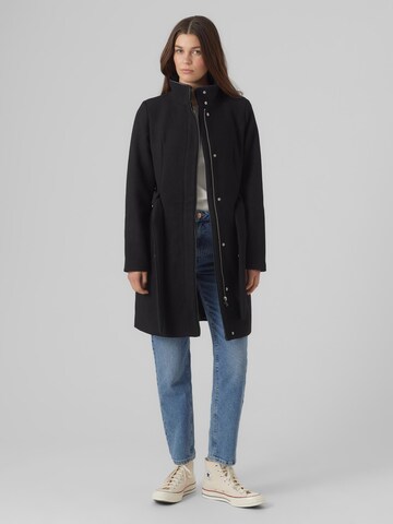 VERO MODA Between-Seasons Coat 'Bessy' in Black