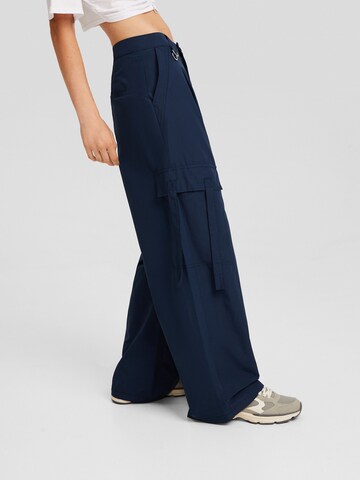 Bershka Wide Leg Hose in Blau