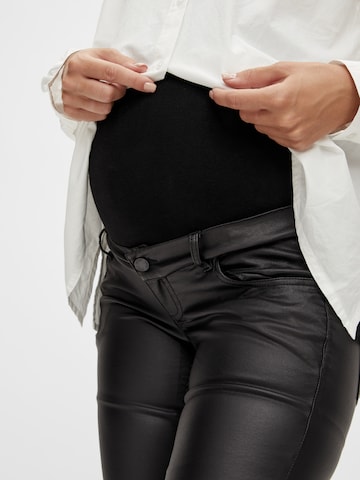 MAMALICIOUS Slimfit Jeans 'Santos' in Schwarz