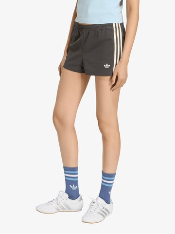 ADIDAS Regular Shorts in Schwarz: Vorderseite