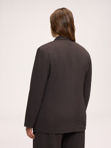 Blazer di Fiorella Rubino in marrone