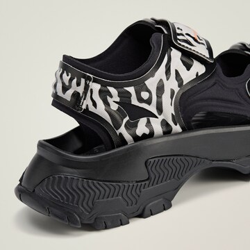ADIDAS BY STELLA MCCARTNEY Sandal in White