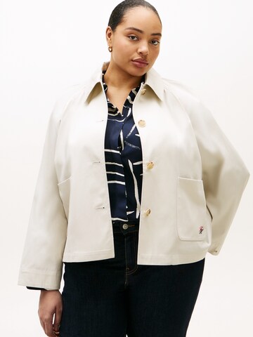 Tommy Hilfiger Curve Between-season jacket in Beige: front