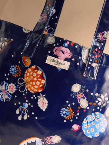 Poșete de la Cath Kidston pe albastru