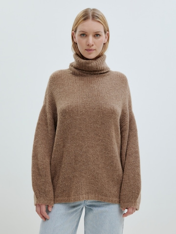 Pull-over 'Swantje' EDITED en marron : devant