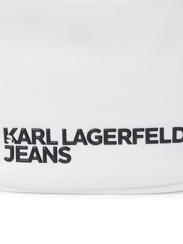 KARL LAGERFELD JEANS Axelremsväska 'Essential' i vit