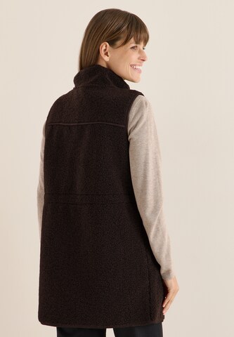 CECIL Vest in Brown