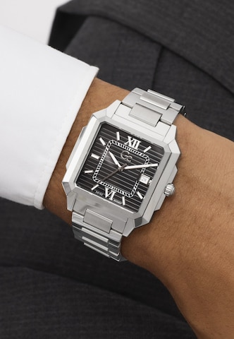 Montre à affichage analogique Gc en argent