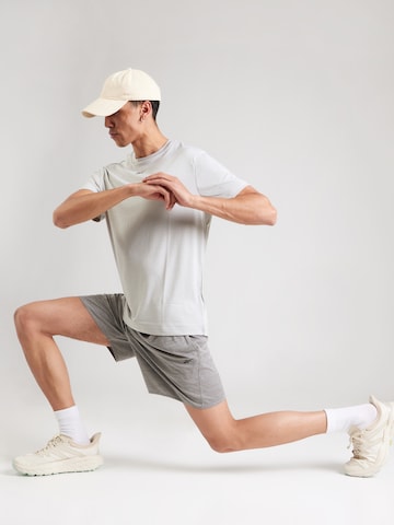 pelēks Reebok Sporta krekls 'TRAIN'