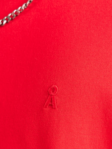 T-Shirt 'MAARKOS' ARMEDANGELS en rouge