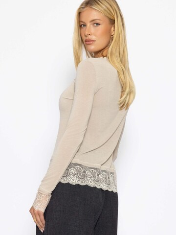 SASSYCLASSY Shirt in Beige