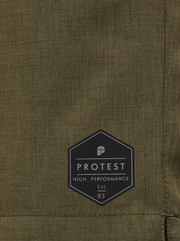 PROTEST Plavecké šortky 'Davey' – zelená